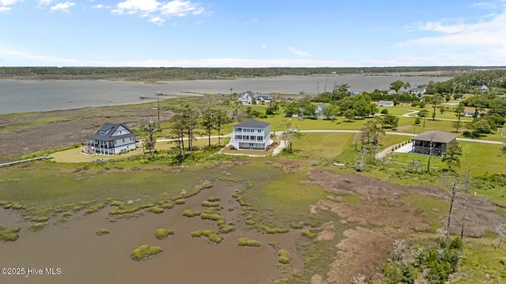 325 Anson Road Beaufort, NC 28516