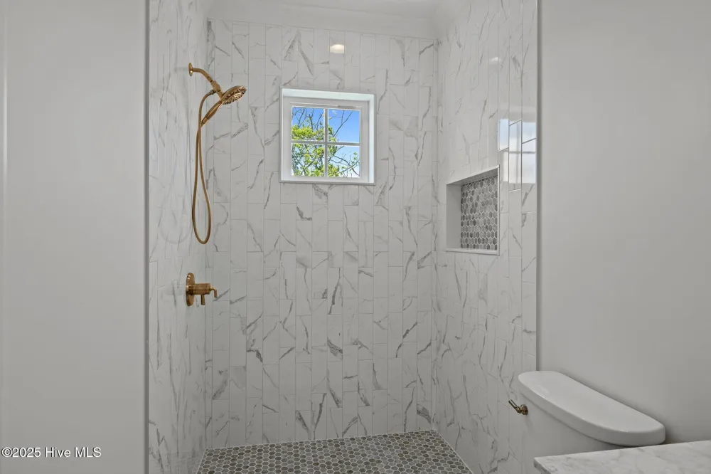 325 Anson Road Beaufort, NC 28516