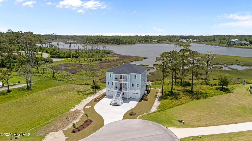 325 Anson Road Beaufort, NC 28516