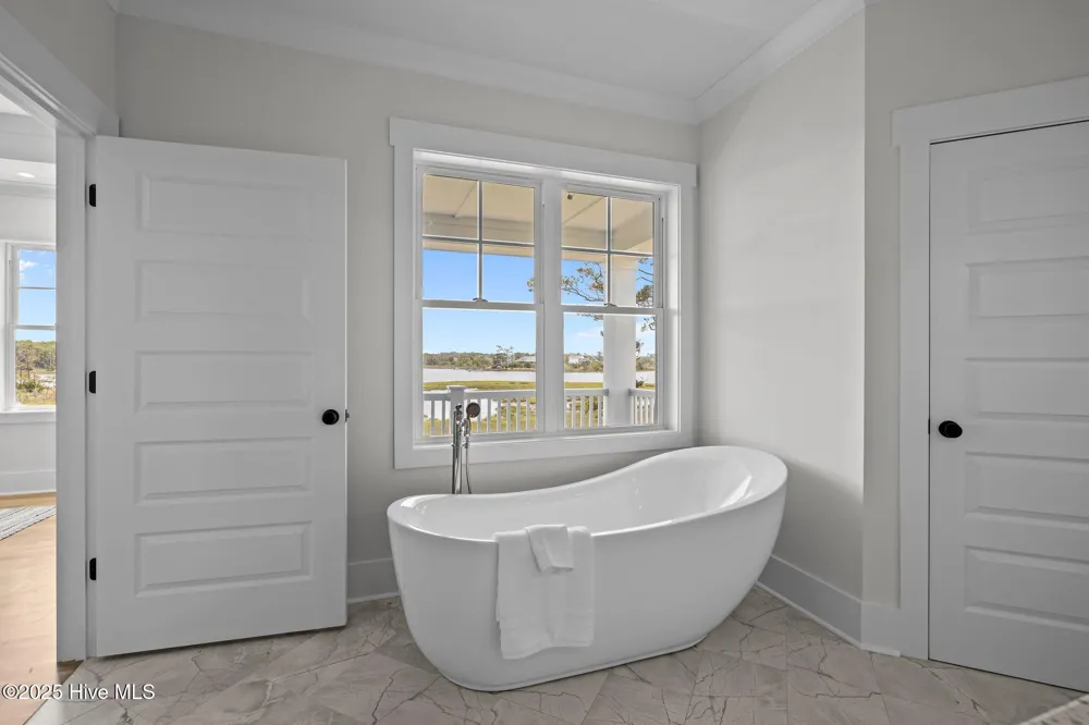 325 Anson Road Beaufort, NC 28516