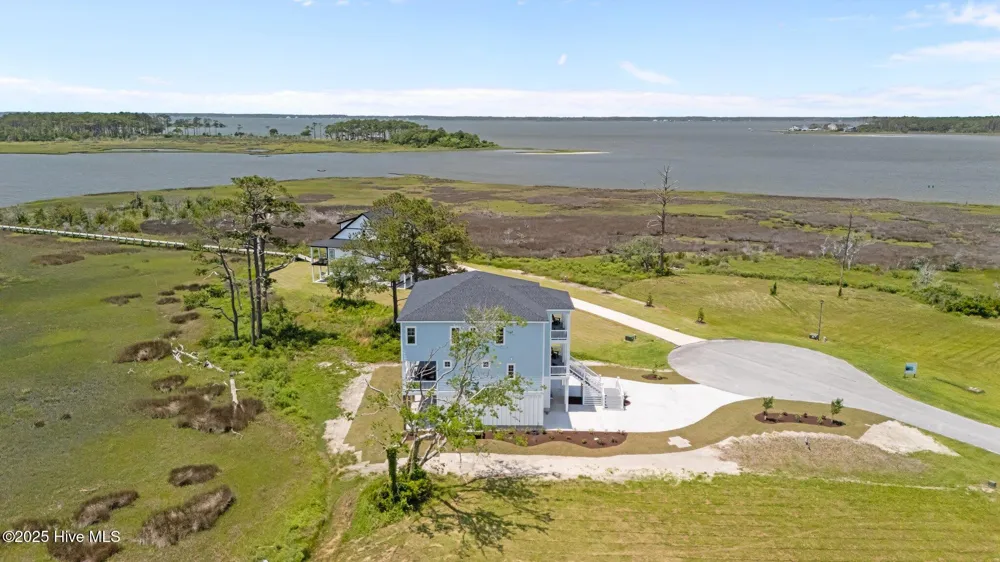 325 Anson Road Beaufort, NC 28516