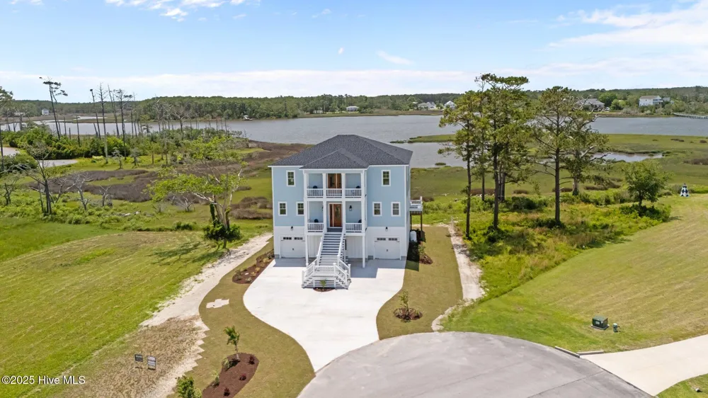 325 Anson Road Beaufort, NC 28516