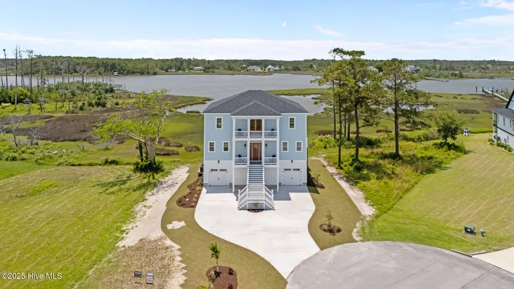 325 Anson Road Beaufort, NC 28516
