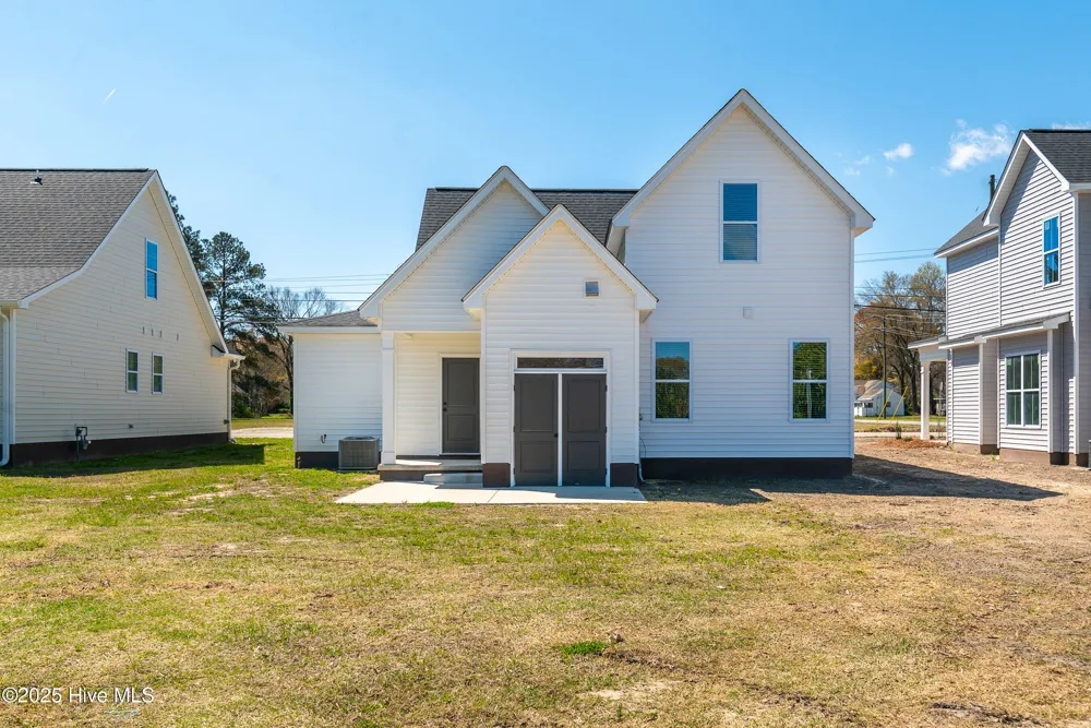 3842 W Wilson Street Farmville, NC 27828