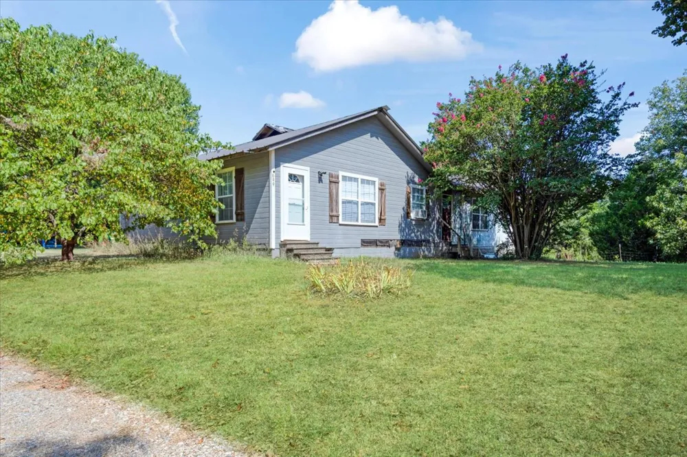 699 McLean Road Durant, OK 74701