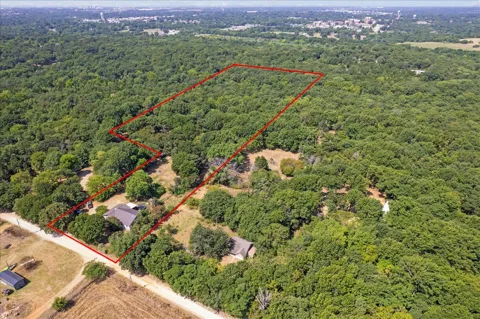 699 McLean Road