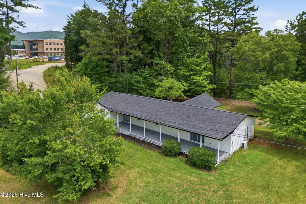 22 Gardenia Way Blairsville, GA 30512