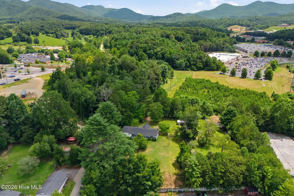 22 Gardenia Way Blairsville, GA 30512