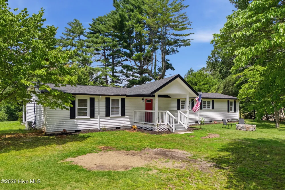 22 Gardenia Way Blairsville, GA 30512