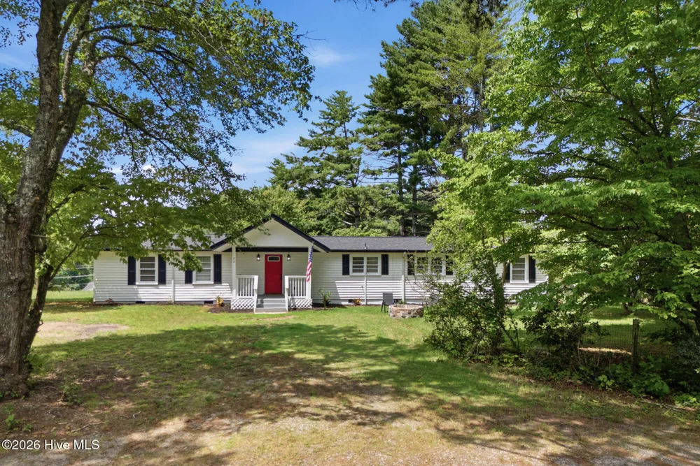 22 Gardenia Way Blairsville, GA 30512