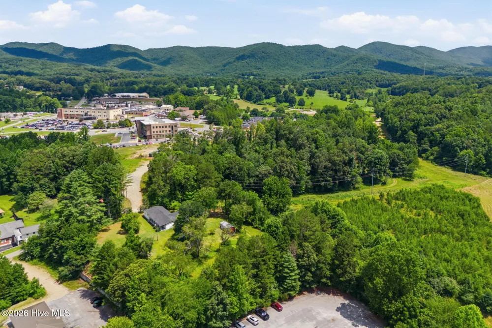 22 Gardenia Way Blairsville, GA 30512