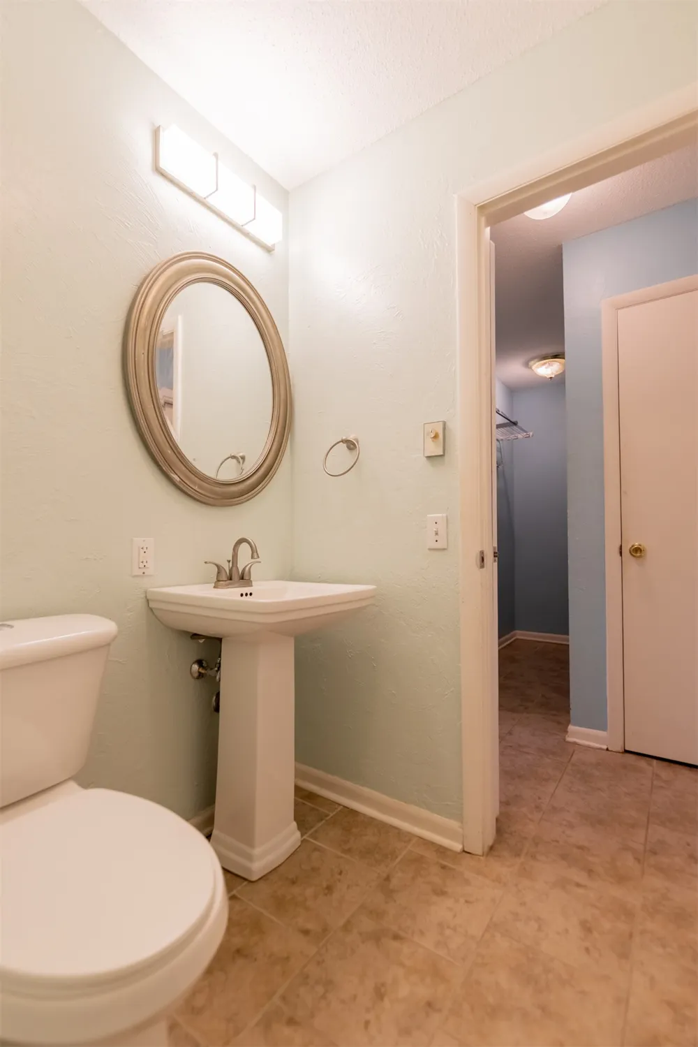 1108 S Ridge Drive Stillwater, OK 74074