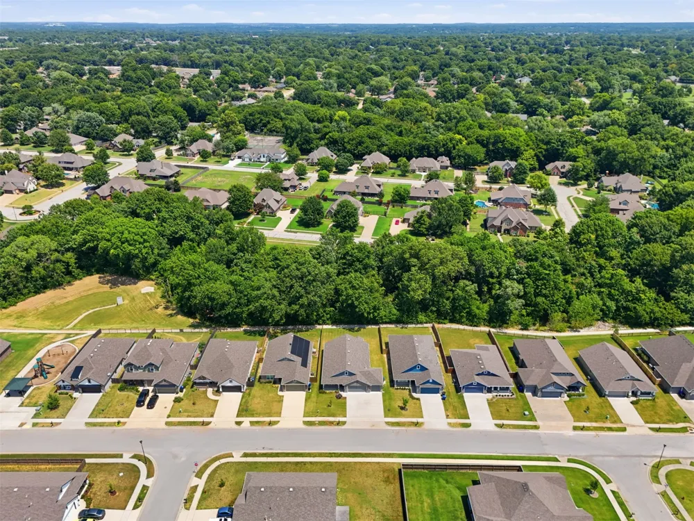 7423 S Walnut Avenue Broken Arrow, OK 74011