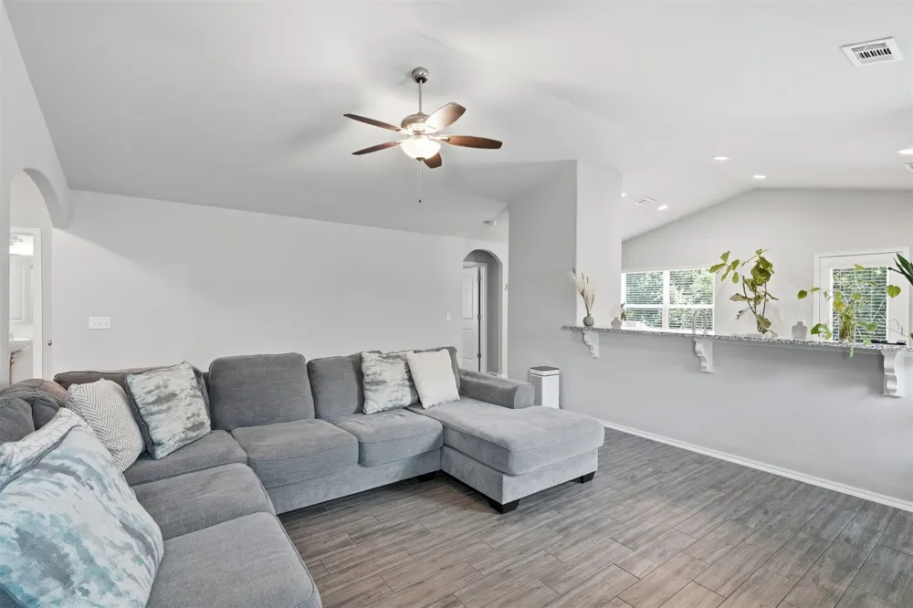 7423 S Walnut Avenue Broken Arrow, OK 74011