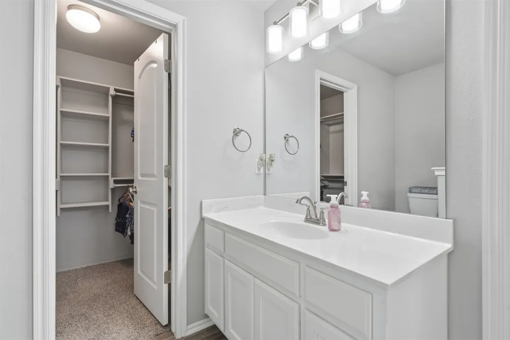 7423 S Walnut Avenue Broken Arrow, OK 74011