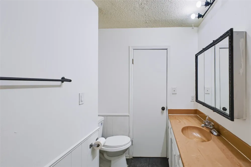 130 W Gist Avenue Roff, OK 74865
