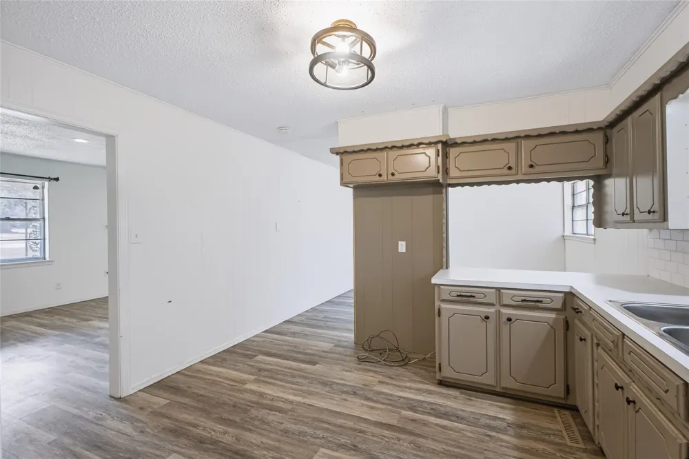 130 W Gist Avenue Roff, OK 74865