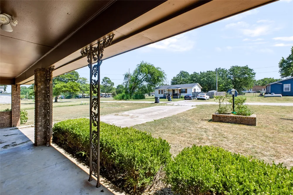 130 W Gist Avenue Roff, OK 74865