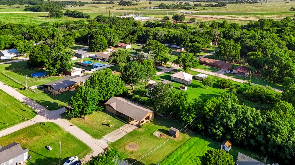 130 W Gist Avenue Roff, OK 74865