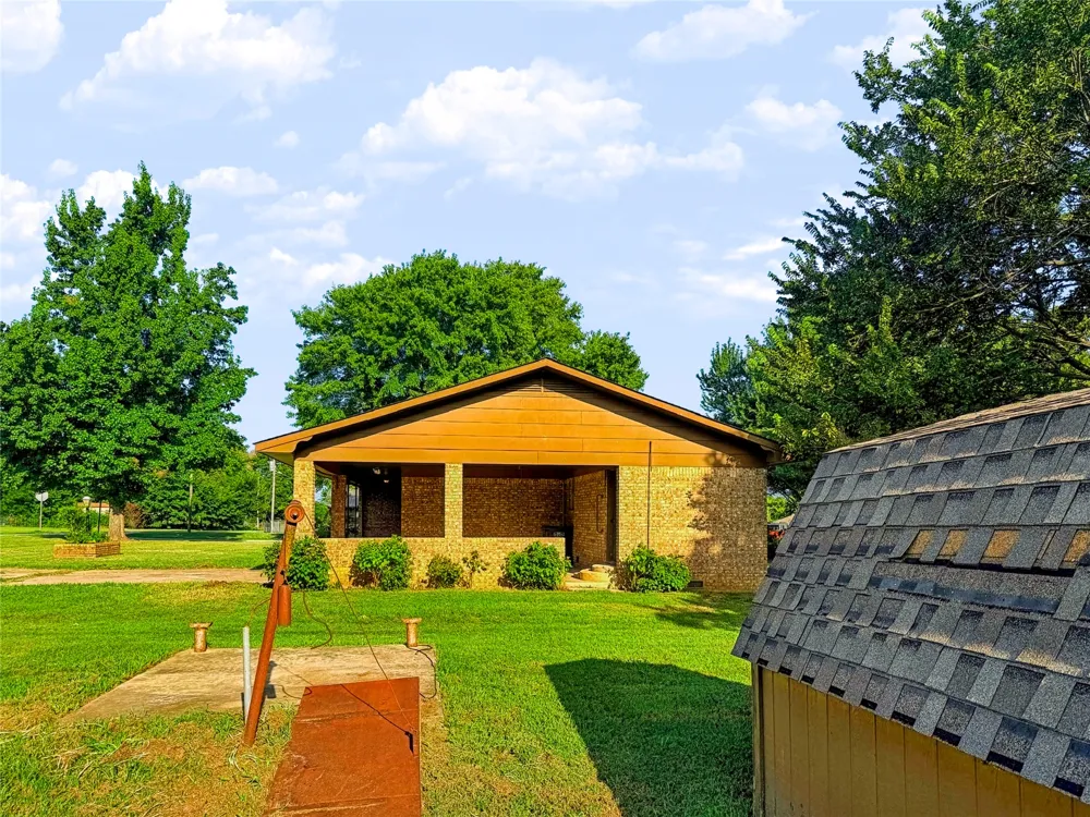 130 W Gist Avenue Roff, OK 74865