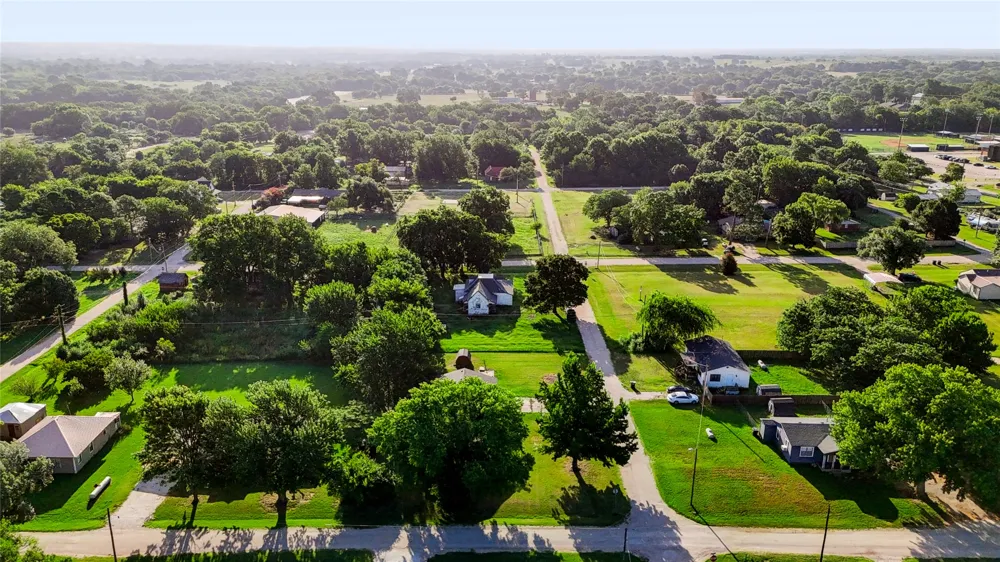 130 W Gist Avenue Roff, OK 74865