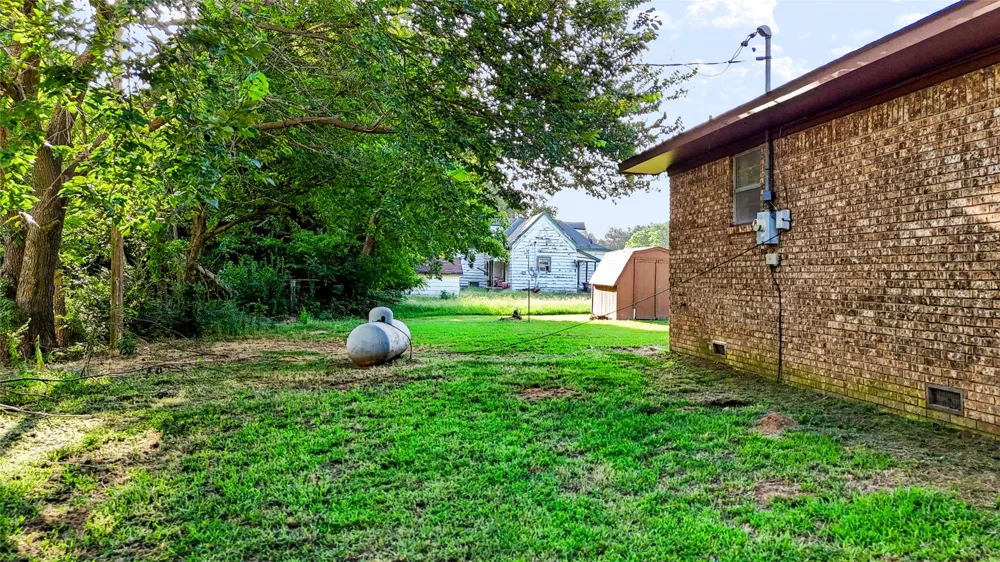130 W Gist Avenue Roff, OK 74865