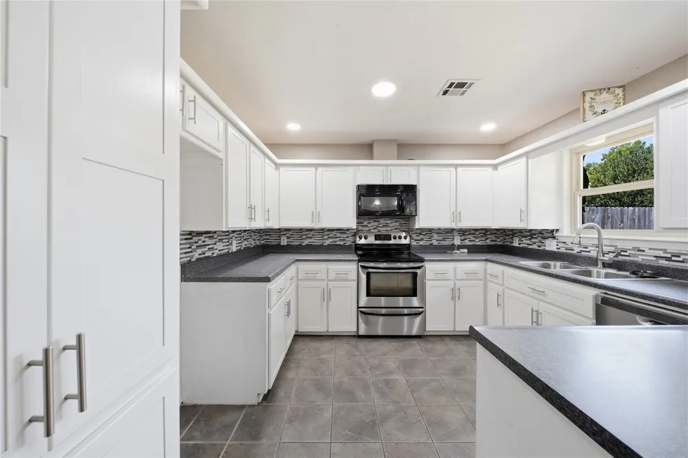 1452 Paradise Lane Claremore, OK 74017