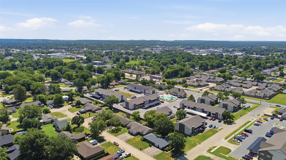 1452 Paradise Lane Claremore, OK 74017