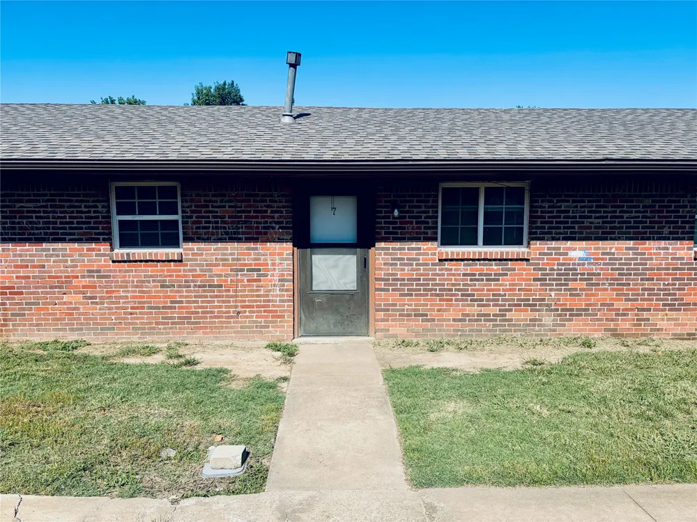 205 W Birch Street #7 Sperry, OK 74073