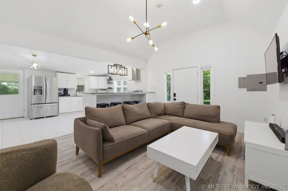 125 W Walnut Street Coweta, OK 74429