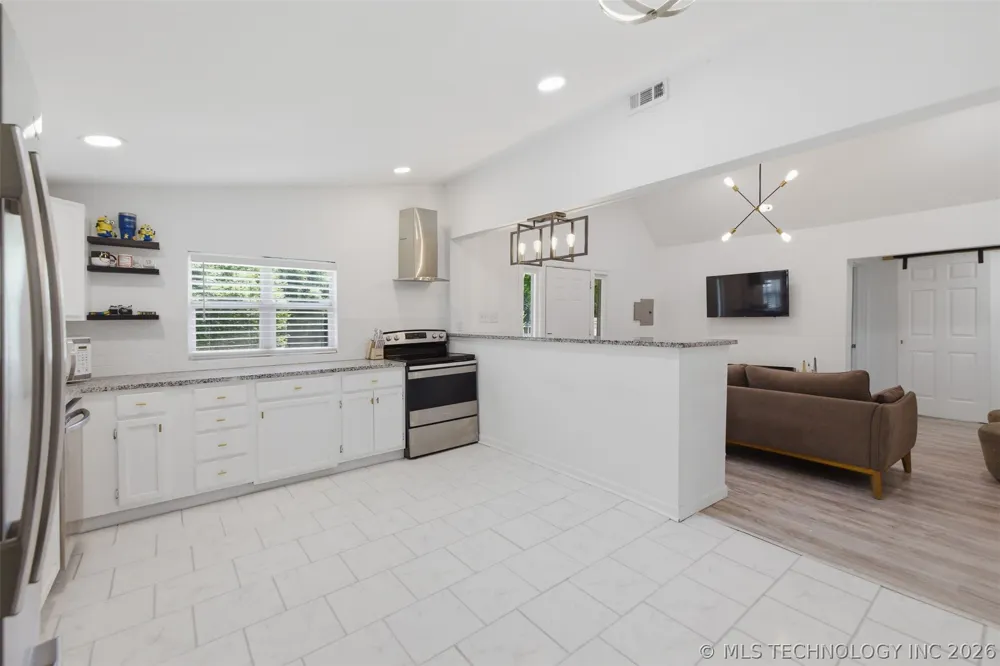 125 W Walnut Street Coweta, OK 74429