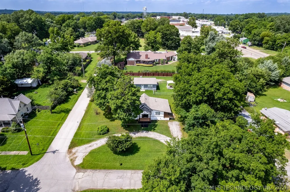 125 W Walnut Street Coweta, OK 74429