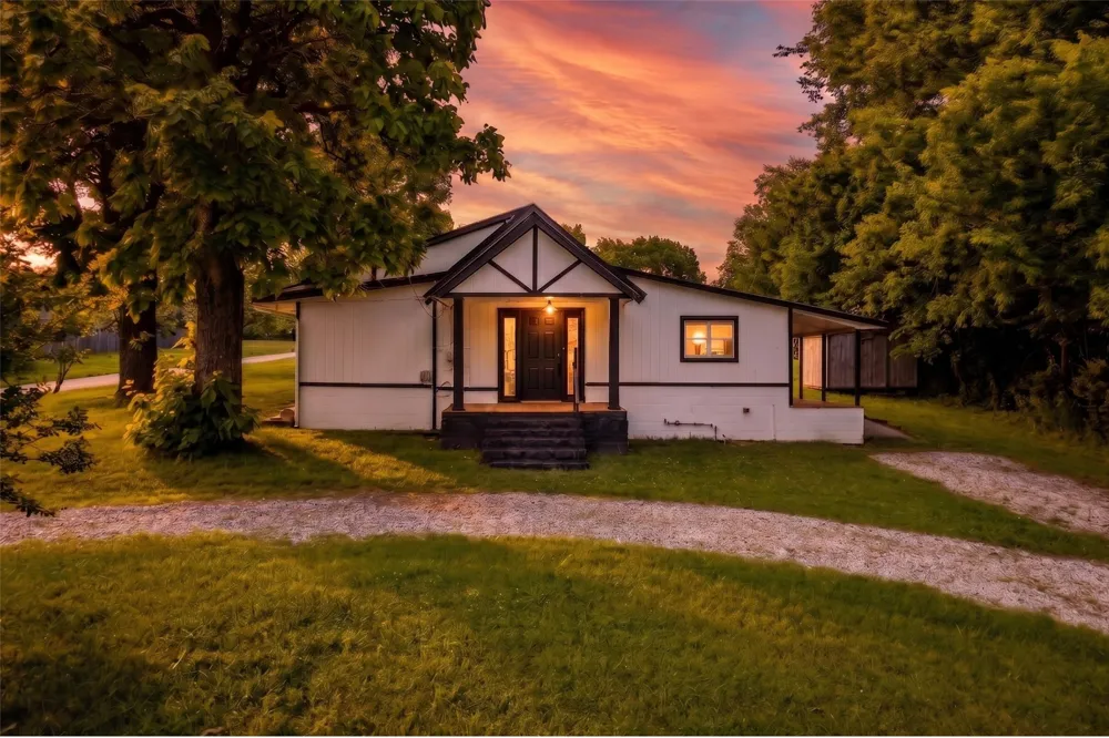 125 W Walnut Street Coweta, OK 74429