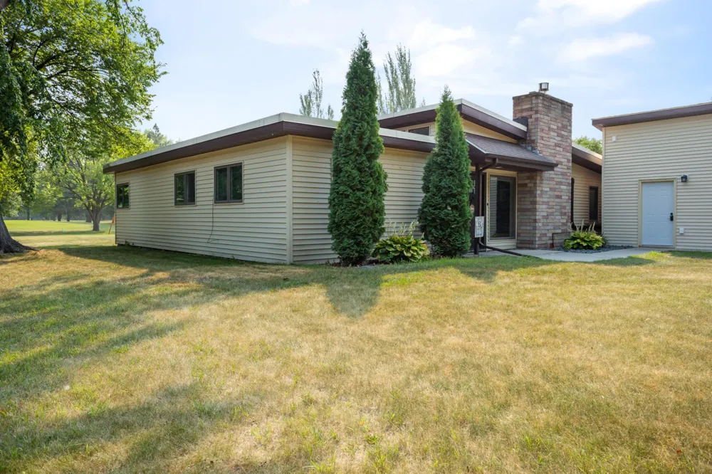 844 2nd Street Wahpeton, ND 58075