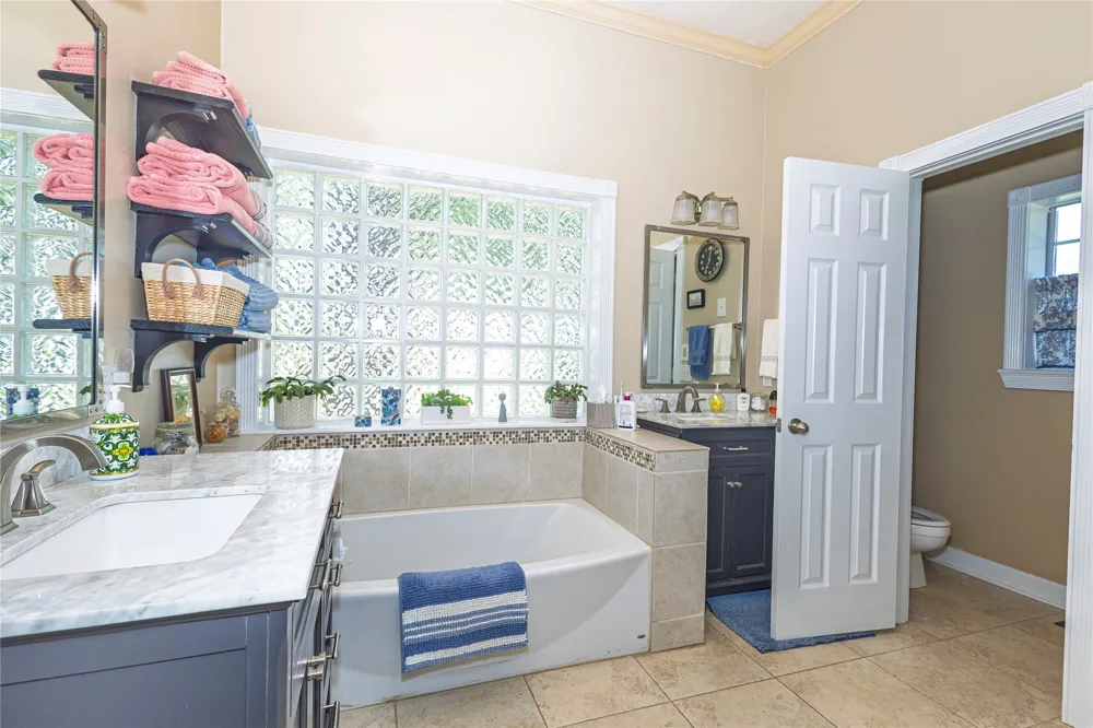 1404 Saddle Brook Drive Fort Gibson, OK 74434
