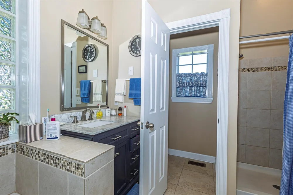 1404 Saddle Brook Drive Fort Gibson, OK 74434