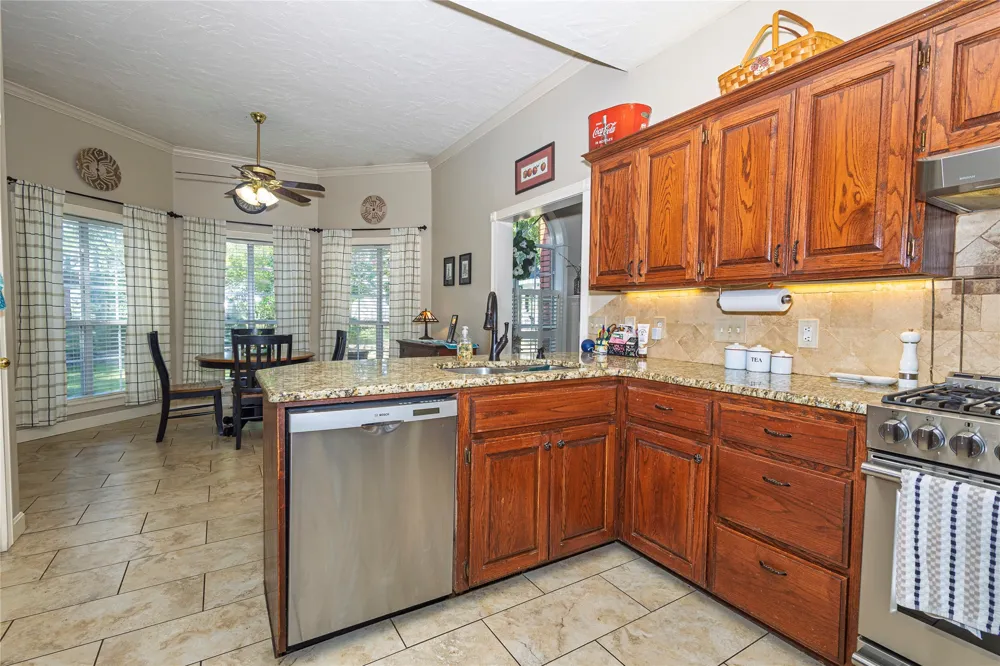 1404 Saddle Brook Drive Fort Gibson, OK 74434