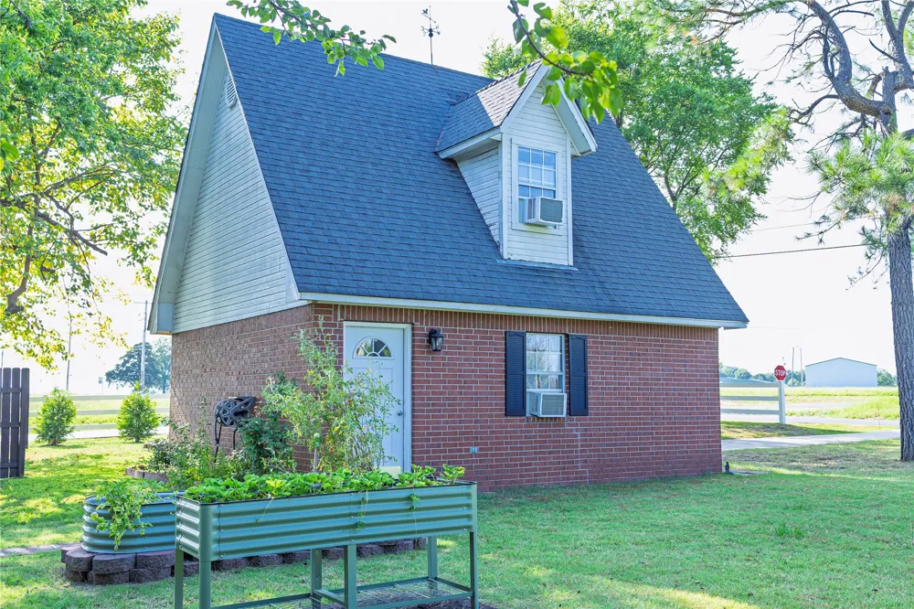 1404 Saddle Brook Drive Fort Gibson, OK 74434