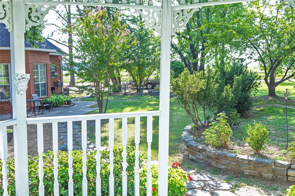 1404 Saddle Brook Drive Fort Gibson, OK 74434