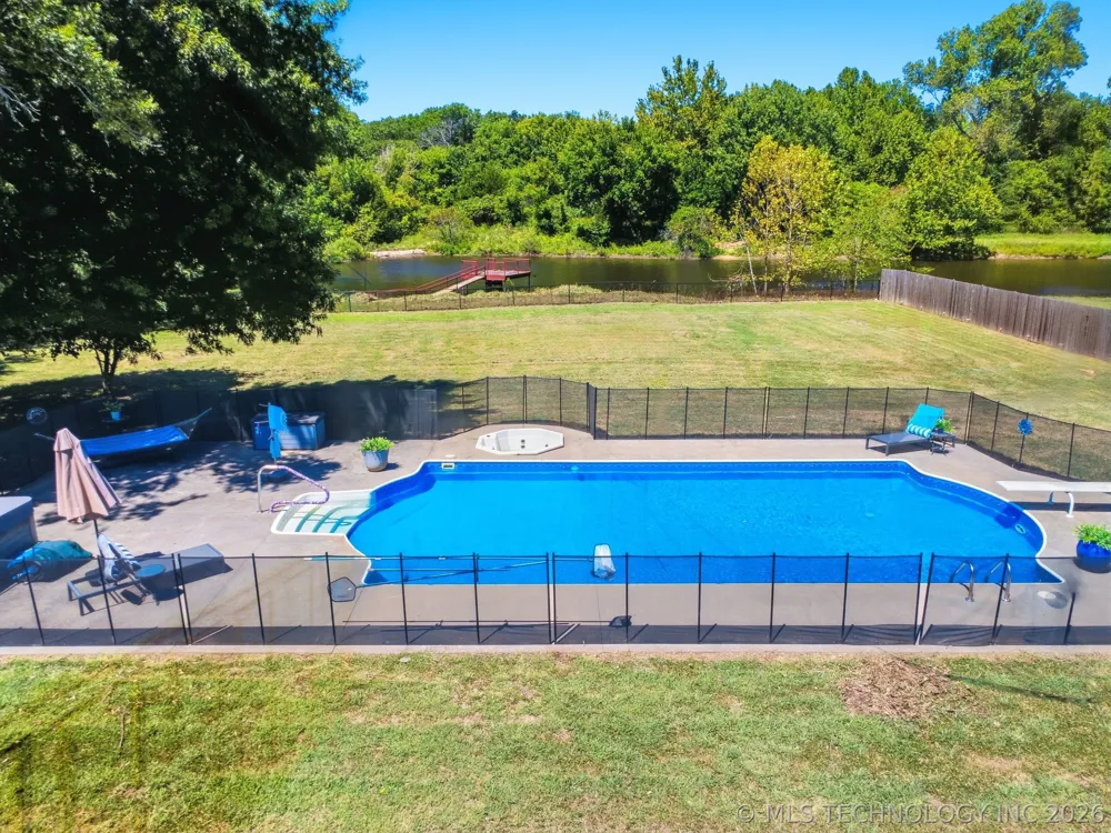 13192 S 209th West Avenue Sapulpa, OK 74066