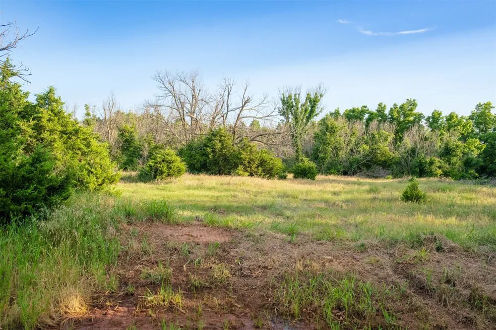 1 E Lone Chimney Road Glencoe, OK 74032