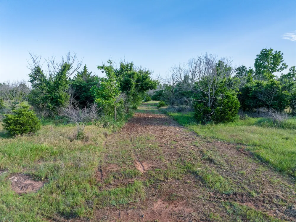 1 E Lone Chimney Road Glencoe, OK 74032