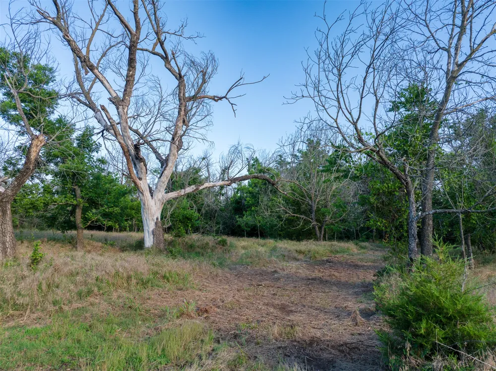 1 E Lone Chimney Road Glencoe, OK 74032