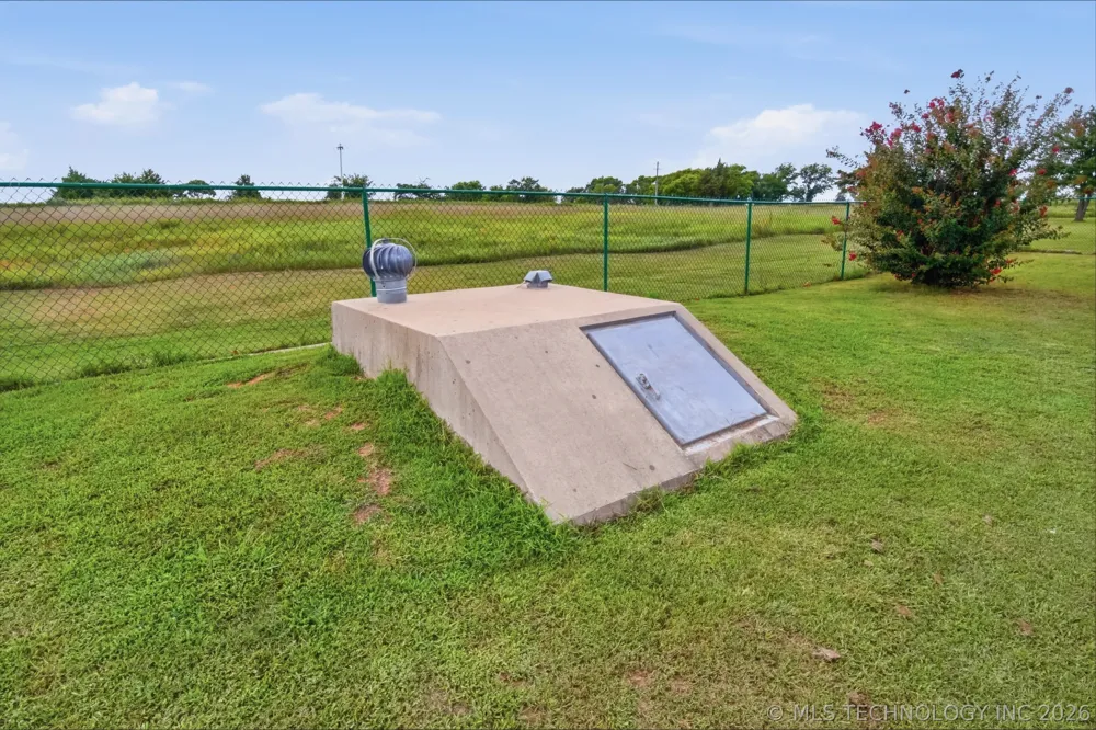 18880 S 270 ROAD Morris, OK 74445