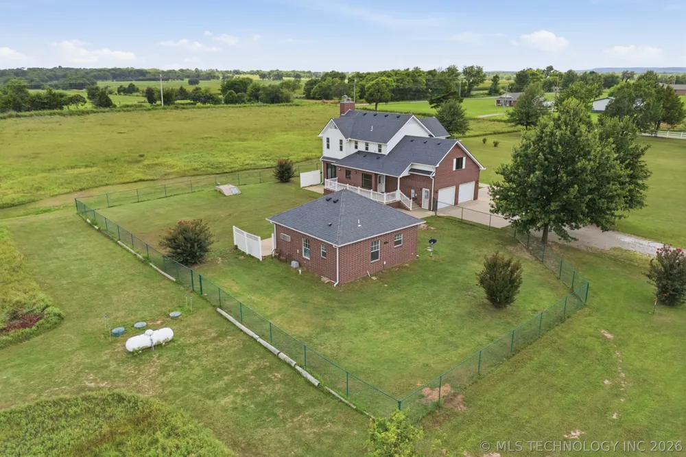 18880 S 270 ROAD Morris, OK 74445