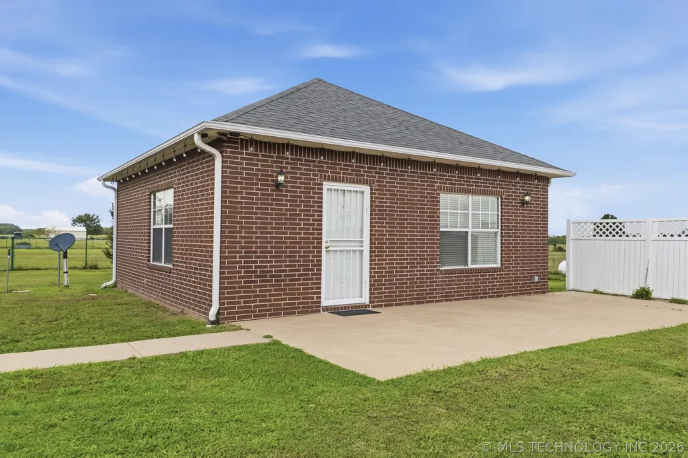 18880 S 270 ROAD Morris, OK 74445