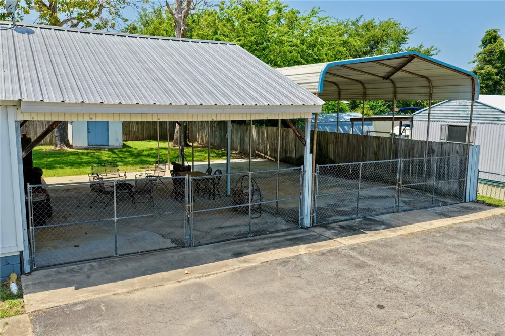 291 Hamilton Road Eufaula, OK 74432