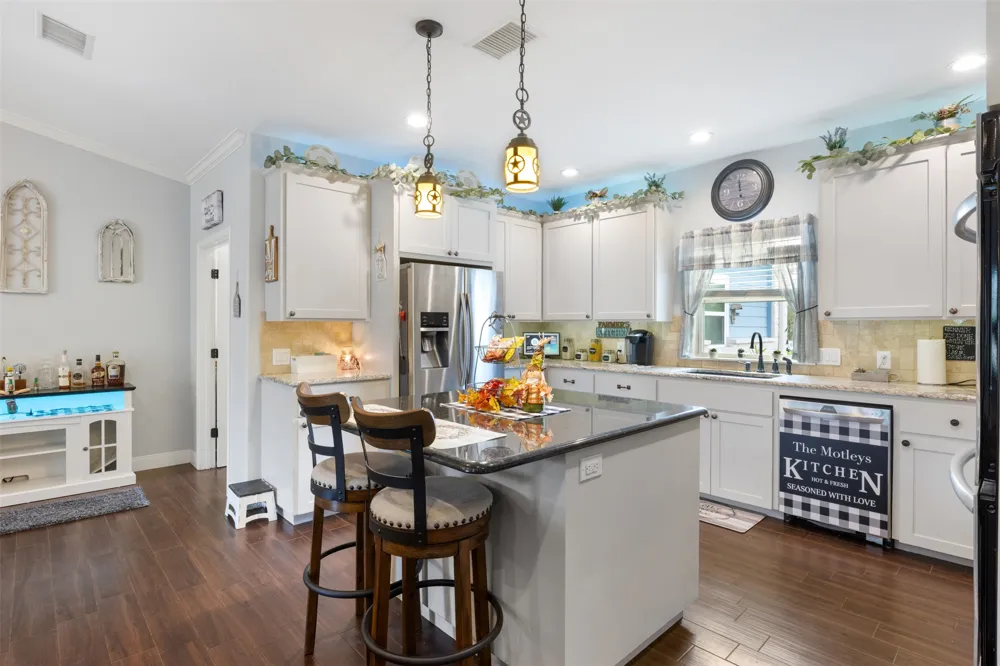 141 Eagle Point Cove Kingsland, TX 78639