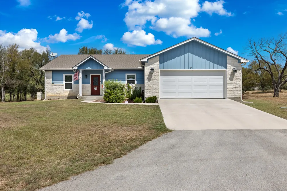 141 Eagle Point Cove Kingsland, TX 78639