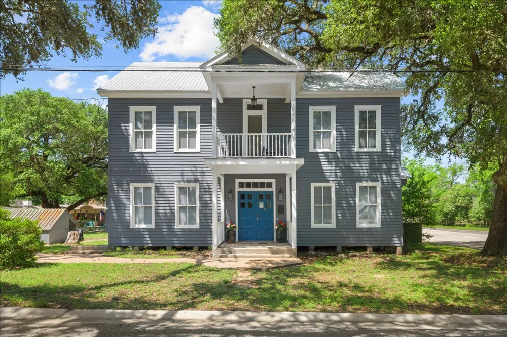 459 Main Street La Grange, TX 78945